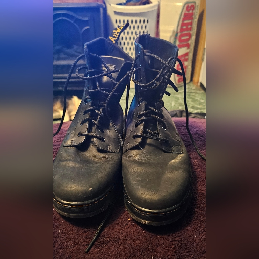 Mens Size 11 Doc Martin's Black Leather Boots, size 11 mens, size 12 women's